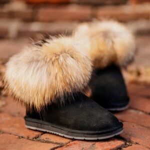 Cloud nine Rocco Women's Black and Tan Fur-Lined boots